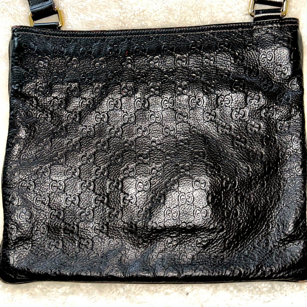 Gucci authentic bag. Dark brown in very good condition.